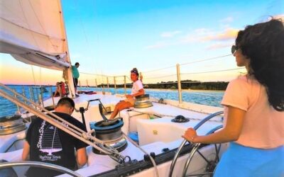 Crab Daddies, Crystal-Clear Lakes & Color Blind Tests!