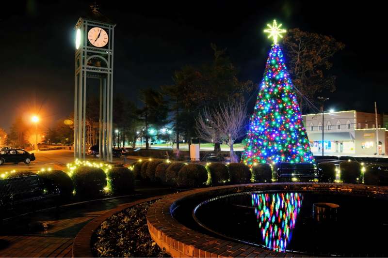 Light up the holidays in Thomasville, NC