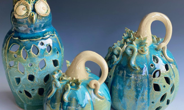 Make Your List and Check It Twice: The Ultimate Holiday Gift Guide For Carolina Travelers