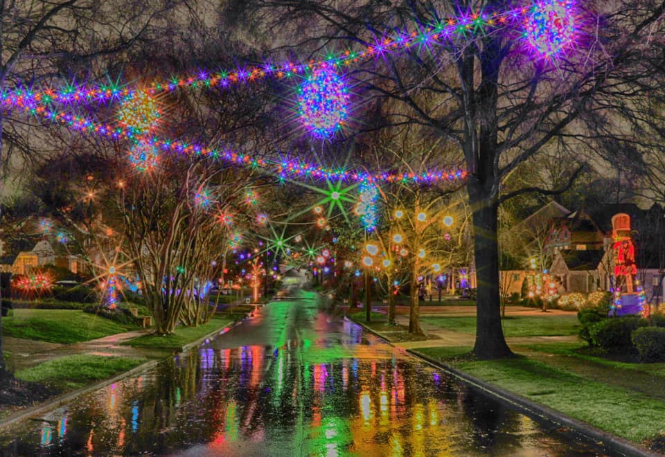 Hillside Avenue Holiday Lights – Charlotte